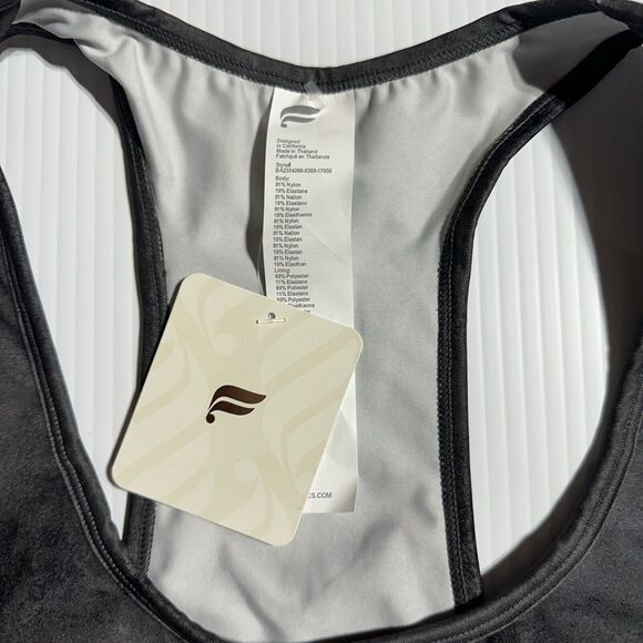 Fabletics On The Go Medium Impact Sports Bra Phone Pocket Size L Onyx Smudge NWT - Picture 2 of 9